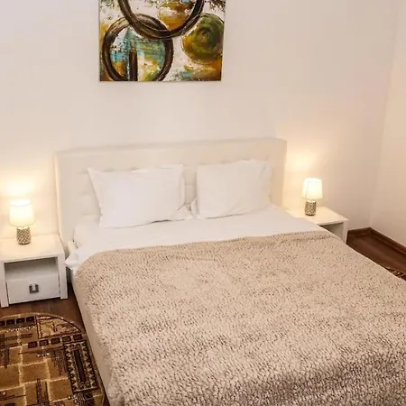 Apartment Tracia By Pipera Apts.