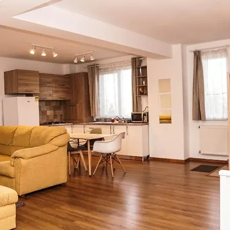 Tracia By Pipera Apts.