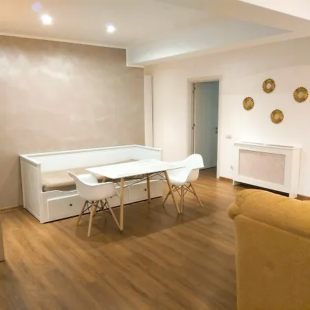Tracia By Pipera Apts.