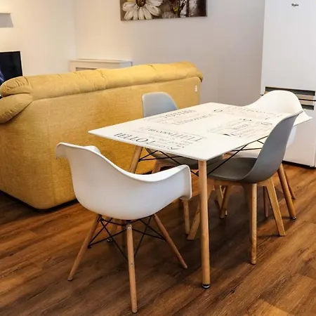 Appartamento Tracia By Pipera Apts. *