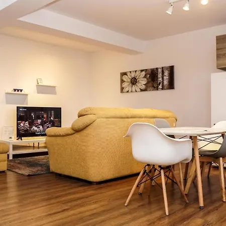 Appartamento Tracia By Pipera Apts.